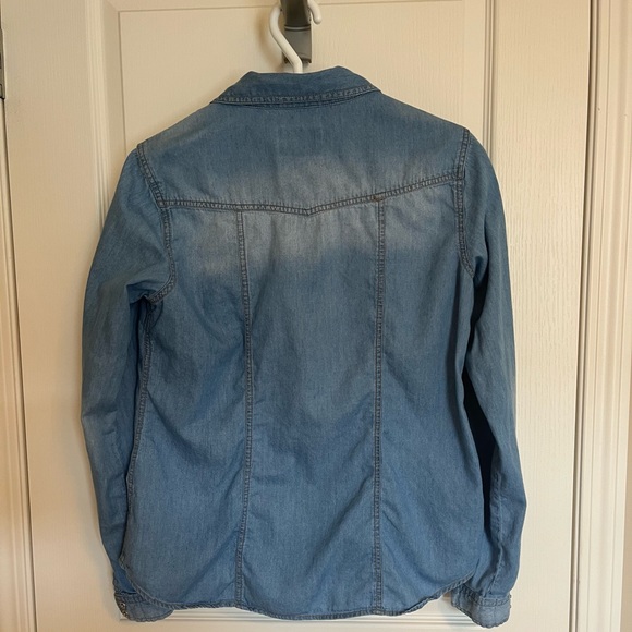 Soft Faded Denim Snap Button Western Shirt - Picture 6 of 9